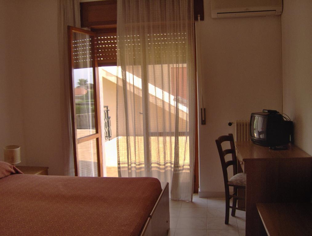 Hotel Svizzero Sangineto Habitación foto
